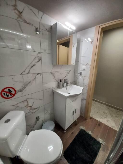 Kassandrou Deluxe Apartment Thessaloníki Exteriör bild